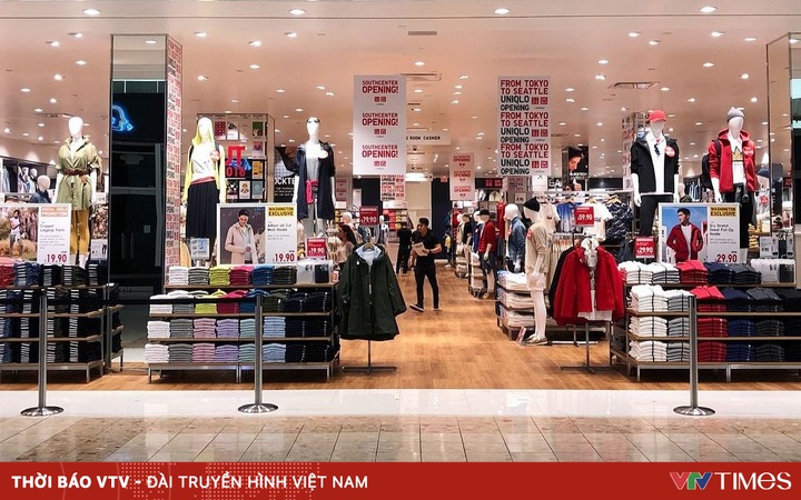 Retail India  UNIQLO Unveils 6th Store In India