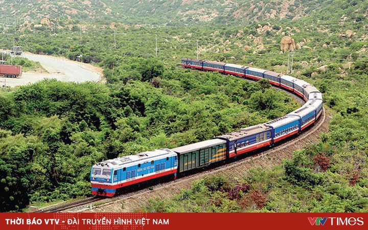 Restructuring Vietnam Railway Corporation