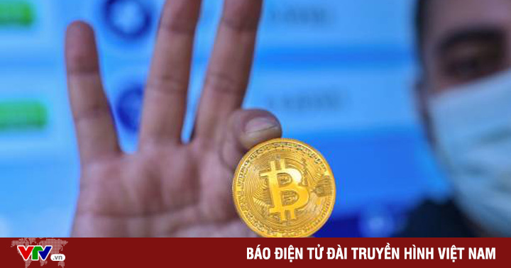 Bitcoin crosses the ,000 mark