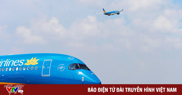 What is the airline’s recommendation when Tan Son Nhat airport suspends a runway?