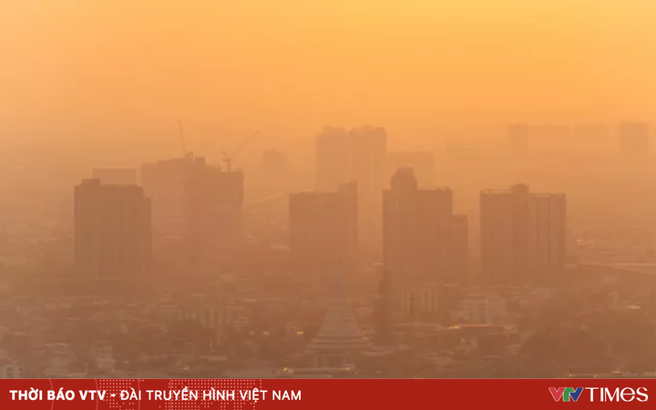 6 signs that toxic air quality is “devastating” your health