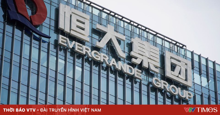 Evergrande and its affiliates suspend stock trading on the Hong Kong Stock Exchange (China).