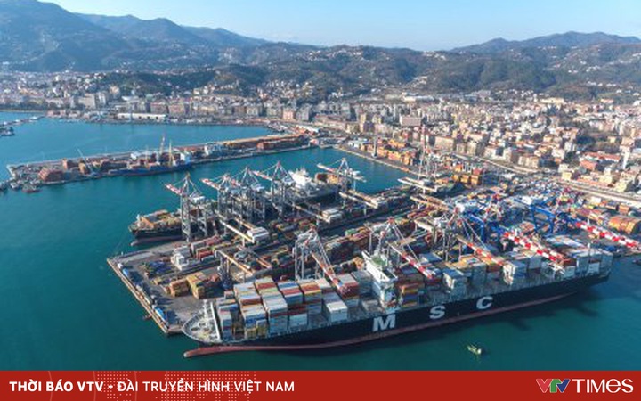 Will blockade the containers of cashew nuts arriving at the port of La Spezia