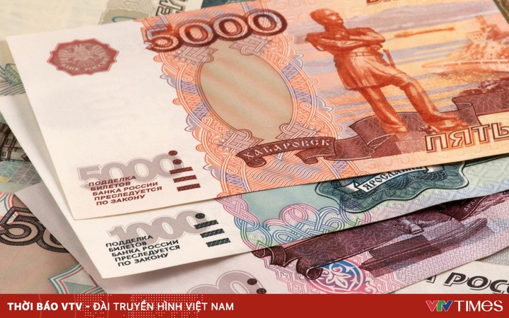 Russian Ruble Soars Again