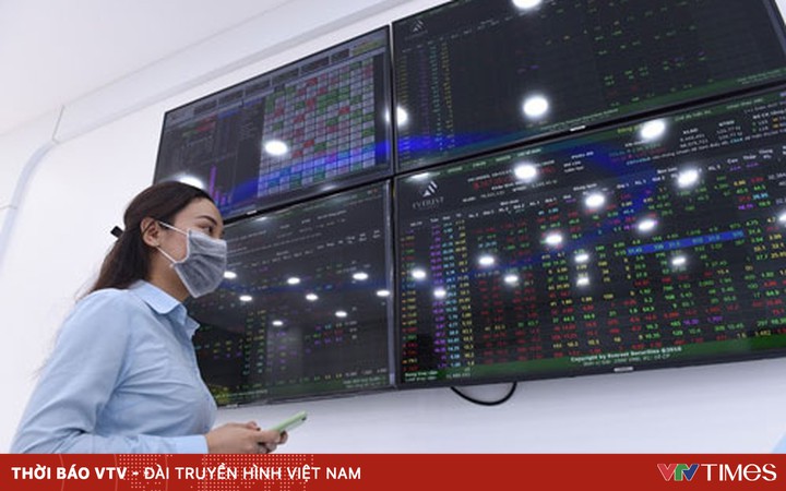 VN-Index lost 1,500 points