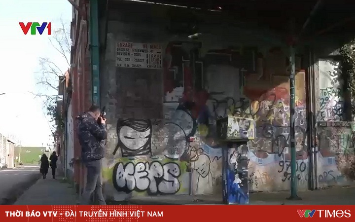 Doel – “ghost” town attracts tourists