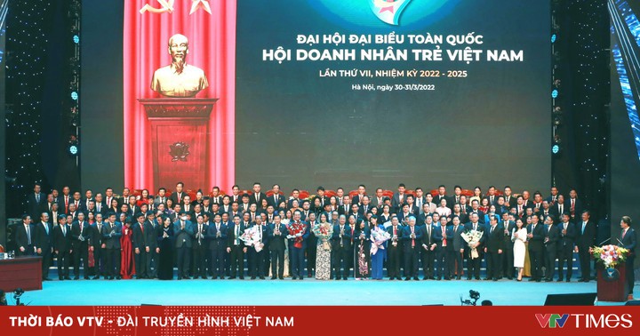 Young Vietnamese entrepreneurs steadily develop