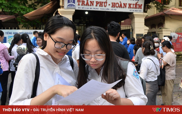 Hanoi responded to the information that the school “forced” students not to take the exam to 10th grade