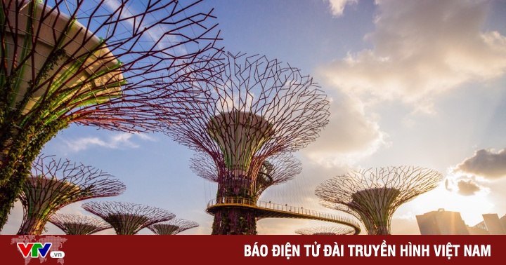 Gardens by the Bay participates in the sustainable destinations program