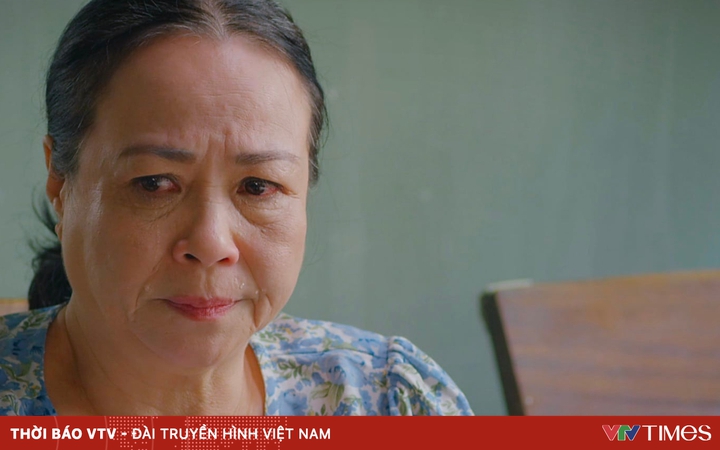 Loving the sunny day: Mrs. Nga is probably the greatest mother on the Vietnamese screen so far…