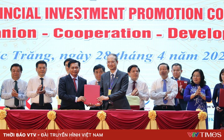 Soc Trang Provincial People’s Committee and FPT signed a cooperation agreement on digital transformation for the period of 2022 – 2025