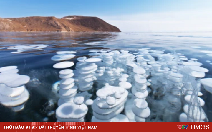 Lake Baikal in the frozen season – the unique beauty of nature