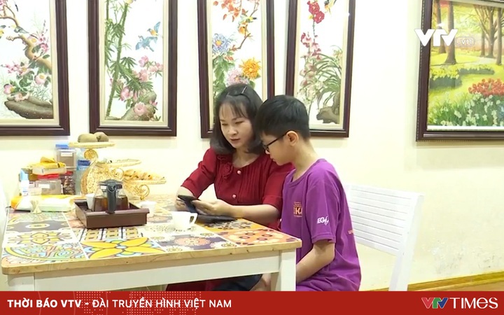 Hanoi: Worried about children’s depression, many parents long to send their children to school