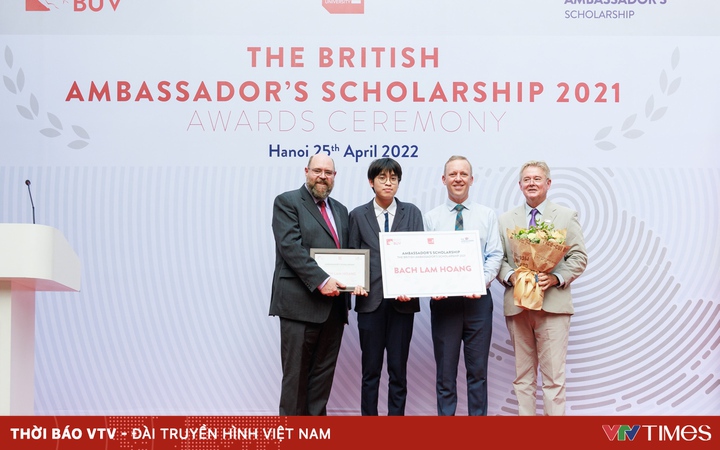 Check out the outstanding winners of the UK Ambassador Scholarship