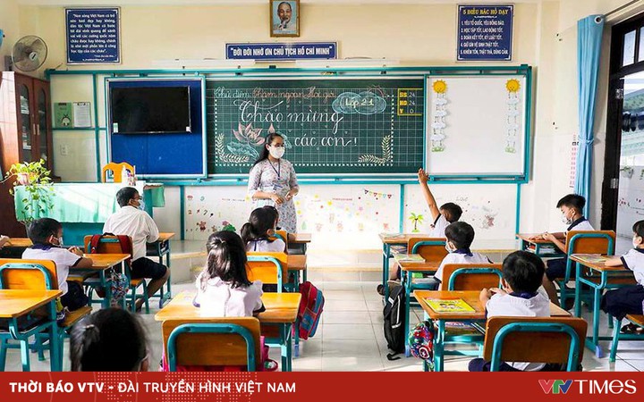 Many different opinions about Ho Chi Minh City’s expected increase in tuition fees for the new school year