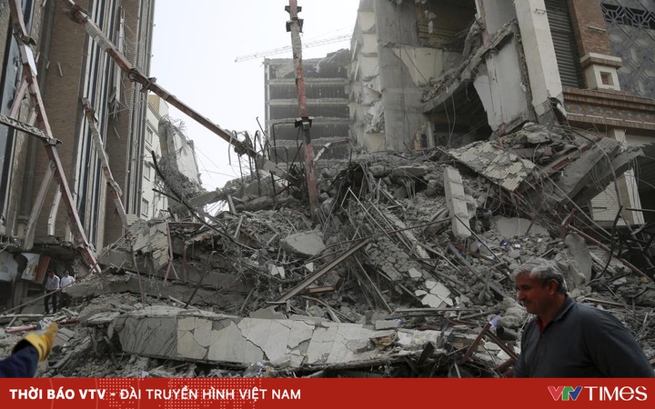 Iran urgently investigates the house collapse in the city of Abadan