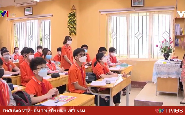 Secondary schools in Hanoi speed up revision for students for the 10th grade exam