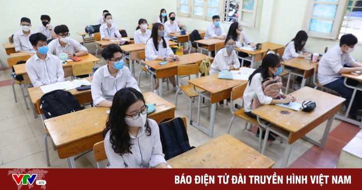 Many parents in Hanoi are under pressure to increase tuition fees