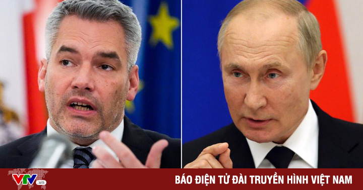 The Prime Minister of Austria and the President of Russia have a phone conversation