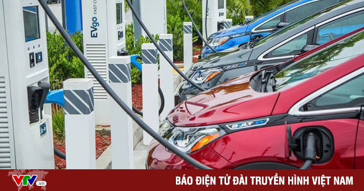 Costs to consider before deciding to buy an electric car