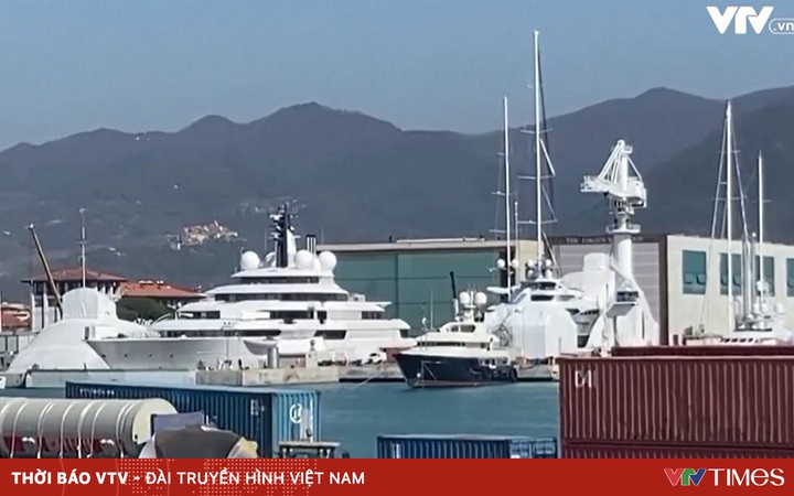 Italy blocks luxury Russian yachts