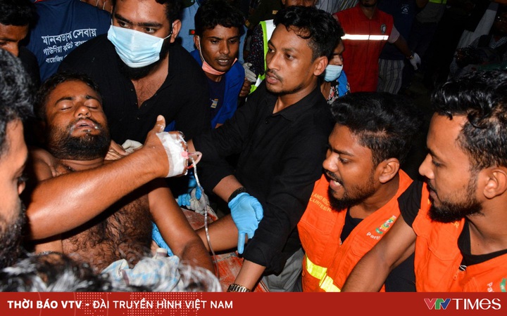 35 people were killed, more than 450 injured in a fire at a container depot in Bangladesh