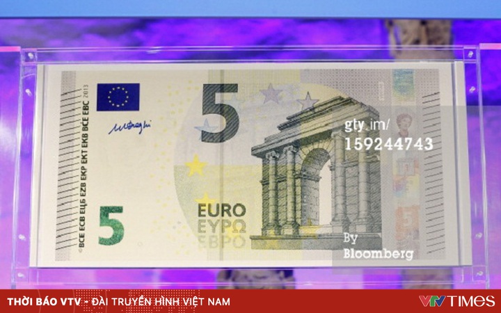 Giá trị của 5 euro tính bằng tiền Việt là bao nhiêu?
