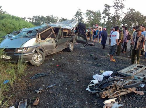 Đăk Lăk: Tai nạn giao thông nghiêm trọng, 12 người thương vong