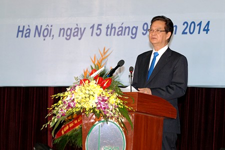 Thủ tướng Nguyễn Tấn Dũng phát biểu tại Lễ khai giảng năm học 2014-2015 của ĐHQG Hà Nội. Ảnh: VGP/Nhật Bắc