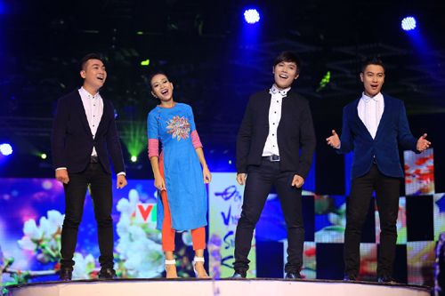 Nữ ca sĩ Thảo Trang cũng sẽ góp mặt trong chương trình với ca khúc Mùa xuân gọi, song ca cùng nhóm Artista.