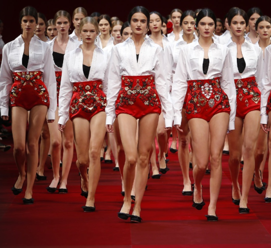 Thiết kế của hãng thời trang nổi tiếng Dolce & Gabbana