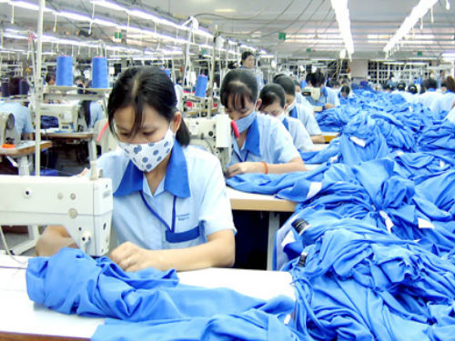 Dệt may là một trong những sản phẩm chủ lực của Việt Nam xuất khẩu sang thị trường châu Âu. (Ảnh minh họa)