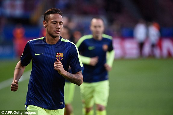 Sự xuất hiện của Neymar là khá bất ngờ khi trước trận đấu, nhiều thông tin cho rằng người đá chính ở trận này sẽ là Pedro.