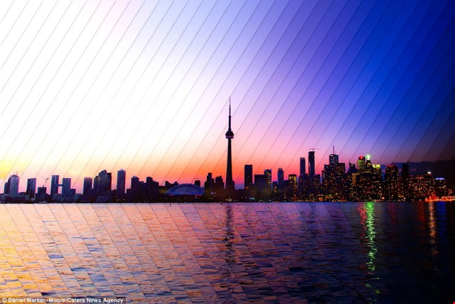 Đường chân trời của Toronto và hồ Ontario là sự kết hợp của 40 bức ảnh được chụp trong gần hai giờ.