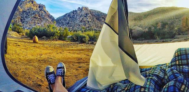 Ít nhất một lần trong đời bạn nên tham gia một chuyến đi dã ngoại phải cắm trại để ngủ ngoài trời với một chiếc lều và cái túi ngủ, dù chỉ để biết rằng chuyến đi như thế này hoàn toàn không dành cho bạn.