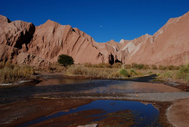 
Những ngọn núi ở sa mạc Atacama, Chile
