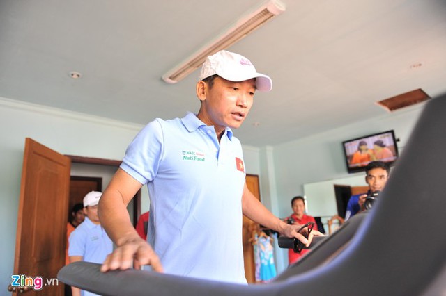 BHL tìm bể xông hơi lớn nhất Nay Pyi Taw cho U19 VN
