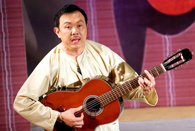 Chí Tài là nghệ sĩ chơi guitar điêu luyện