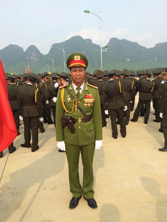 Chiến sỹ Nguyễn Ngọc Chỉnh trong buổi tập luyện cùng đơn vị (Ảnh: Nhân vật cung cấp)