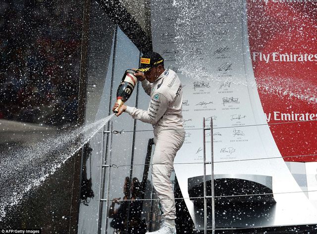 Lewis Hamilton đã có sự trở lại đầy ấn tượng tại Canadian GP