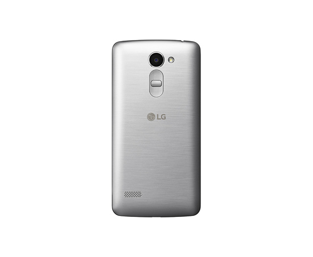 
Cụm phím điều chỉnh âm lượng được đặt dưới camera chính - thiết kế đặc trưng của LG
