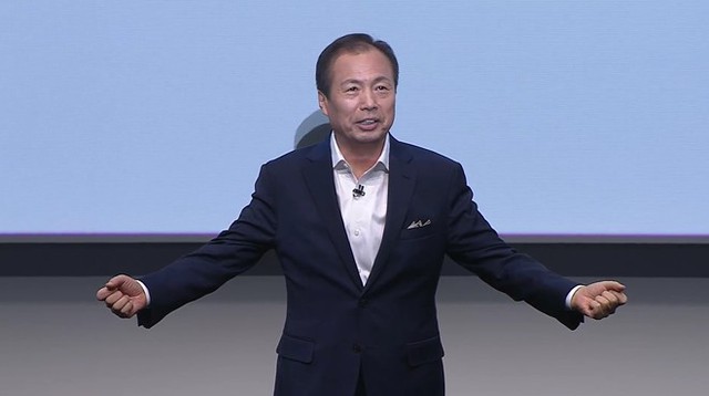 CEO J.K Shin mở màn sự kiện ra mắt