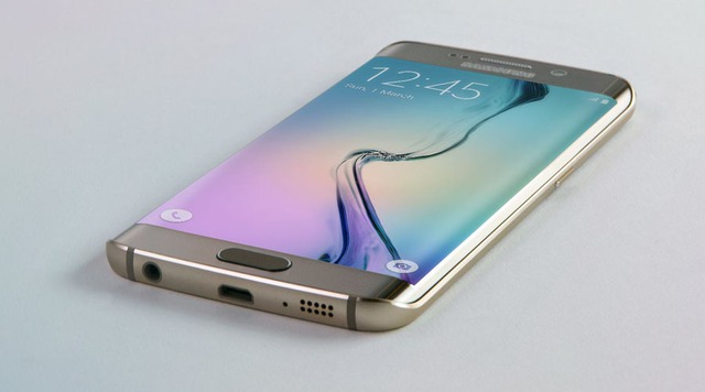 Samsung Galaxy S6 Edge ấn tượng với màn hình cong hai bên