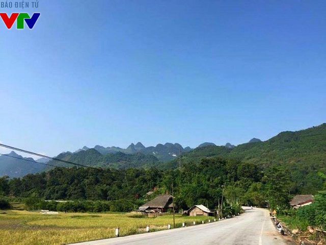 
Mảnh đất vùng cao Hà Giang luôn có sức hút rất đặc biệt với du khách.

 
