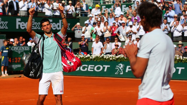 Chính Nadal đã đánh bại Novak Djokovic trong 2 trận chung kết Pháp mở rộng.