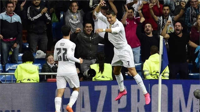 
Ngay trong trận ra quân ở Champions League mùa giải năm nay, Real Madrid đã có chiến thắng đậm 4-0 trước Shakhtar Donetsk. Trong đó Cristiano Ronaldo lập riêng cho mình 1 hat-trick ấn tượng.
