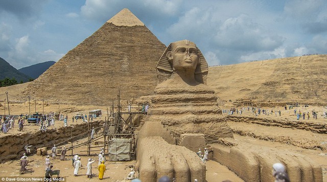 
Tượng Nhân sư lớn ở Giza, Ai Cập.
