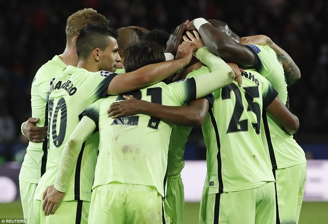 
Hòa PSG 2-2, Man City nắm đôi chút lợi thế khi trở về sân nhà (Ảnh: Reuters)
