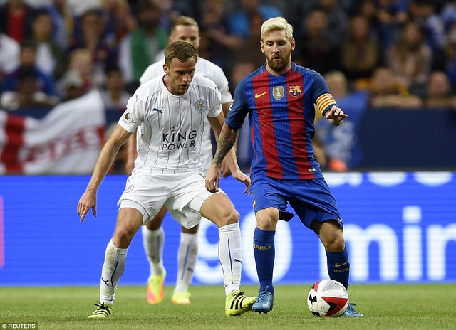 Messi ghi dấu giầy 3/4 trong bàn thắng của Barcelona