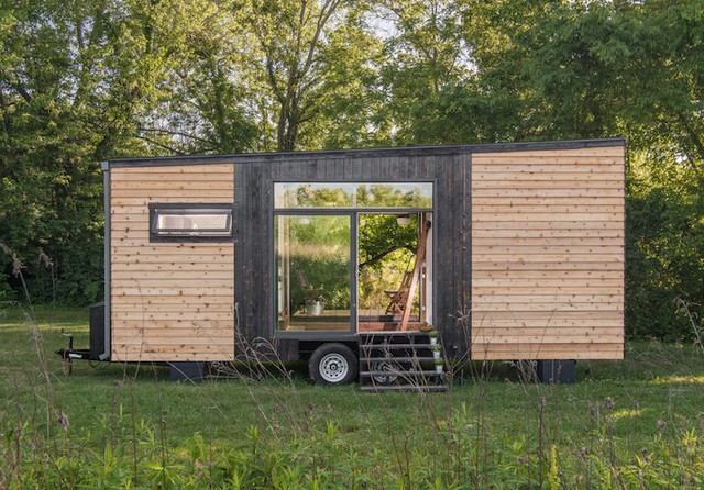 
The Alpha Tiny Home cho ra mắt thiết kế nhà lưu động mới vừa mang nét hiện đại vừa gần gũi với thiên nhiên.
